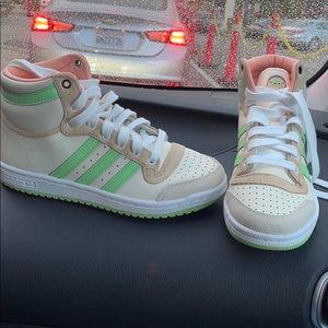 SOLD OUT MANDALORIAN SHOES!!! Baby Yoda